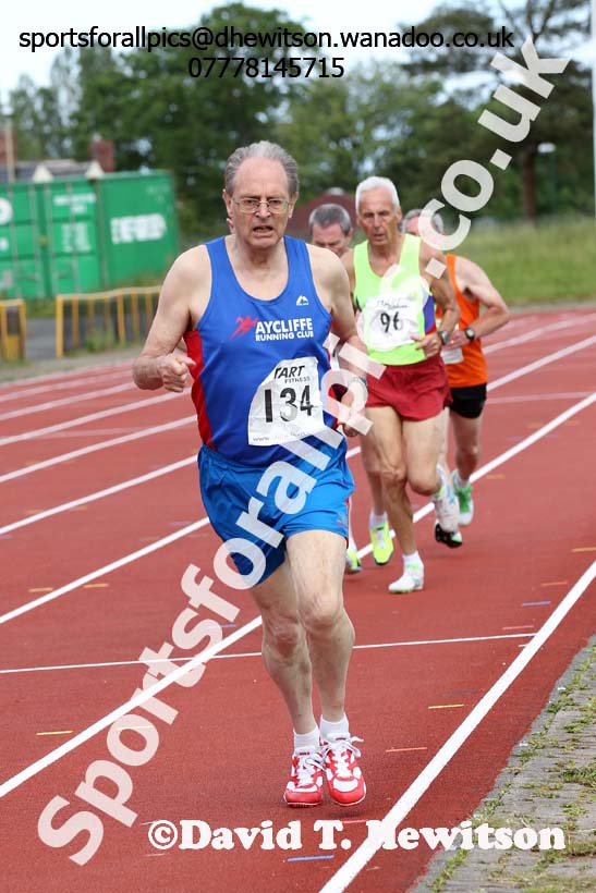 800 metres, North East Masters Champs, Monkton Stadium,  Jarrow. Photo: David T. Hewitson/Sports for All Pics